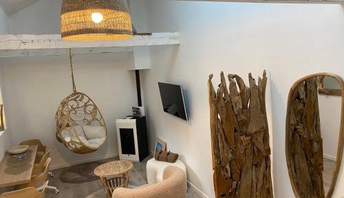 Villa with Garden View