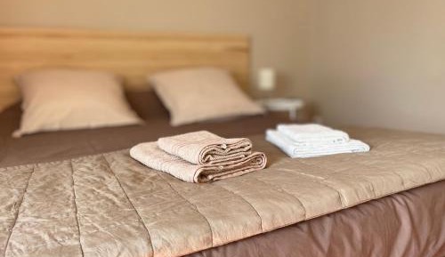 Apartment with Garden View