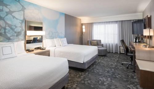 Queen Room with Two Queen Beds and Bathtub - Mobility Access/Hearing Accessible