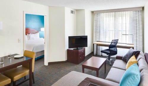 One-Bedroom King Suite