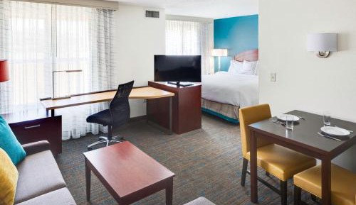 King Studio with Sofa Bed