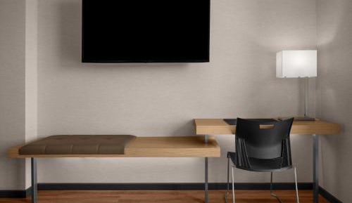 King room with Sofa Bed and River View