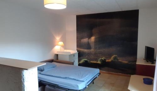 Apartment with Pool View 