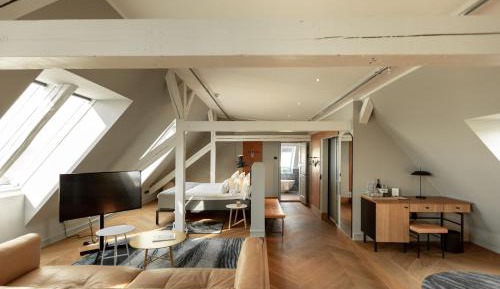 Penthouse Suite
