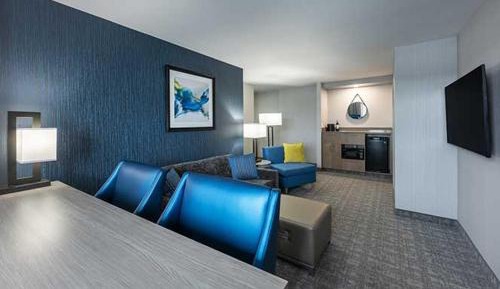 One-Bedroom Suite with Two Double Beds