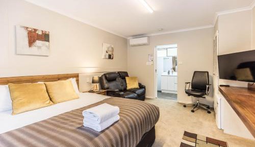 Deluxe King Room - No pets