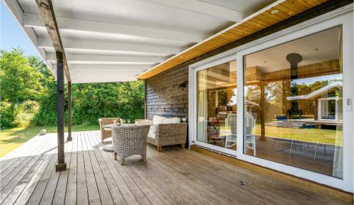 Three-Bedroom Vacation Home 