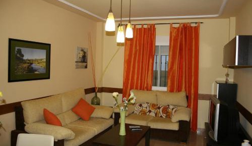 Four-Bedroom Apartment (8 Adults)