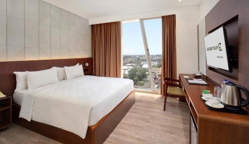 Deluxe Queen Room
