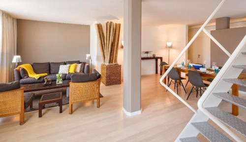 Two-Bedroom Penthouse Apartment with Terrace