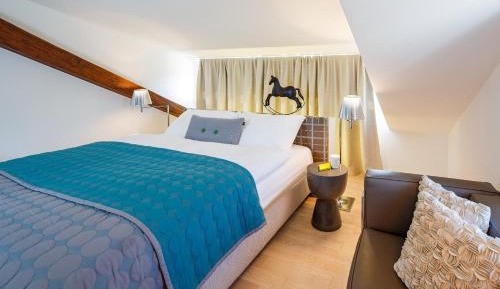 Junior Suite with Terrace and Lake View
