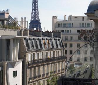 Junior Suite with Eiffel Tower View