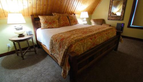 Deluxe King Room