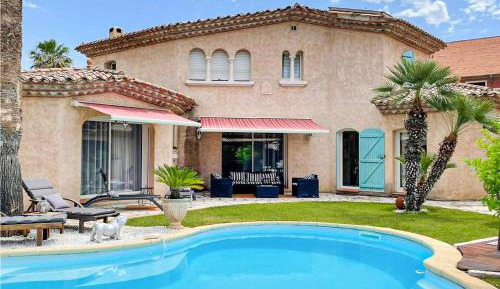 Three-Bedroom Vacation Home 