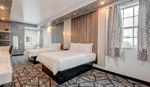 Queen Room
