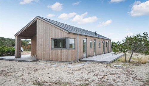 Three-Bedroom Vacation Home 