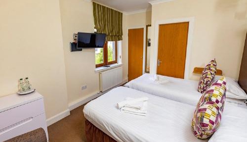 Twin Room with Private Bathroom