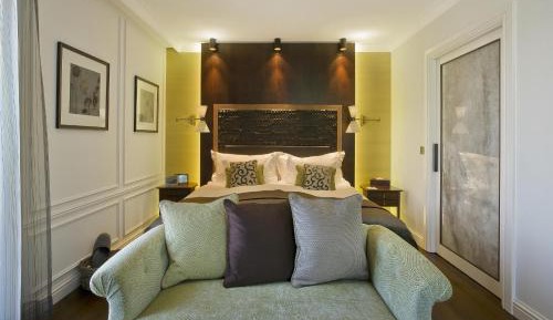 Double Room with Balcony and Lake View