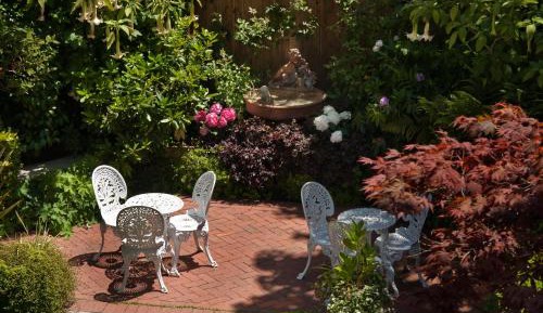 Queen Room with Spa Bath and Terrace