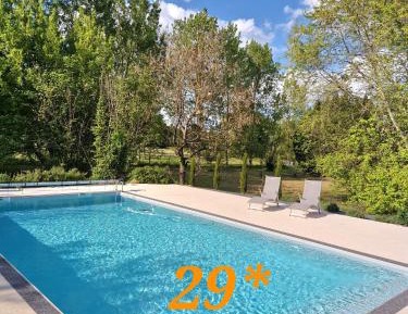 Queen Suite with Pool View
