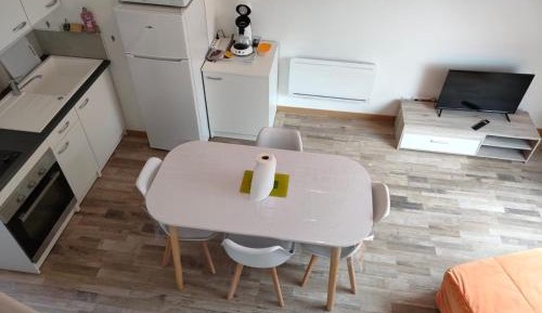 Studio - Split Level