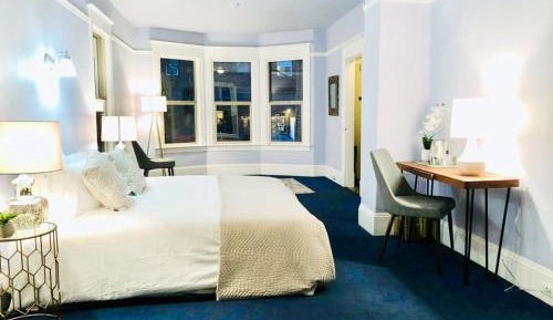 Suite Room - 1 Parking Space Included