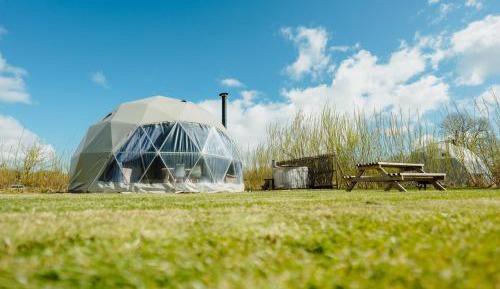 Geodome with Hot Tub