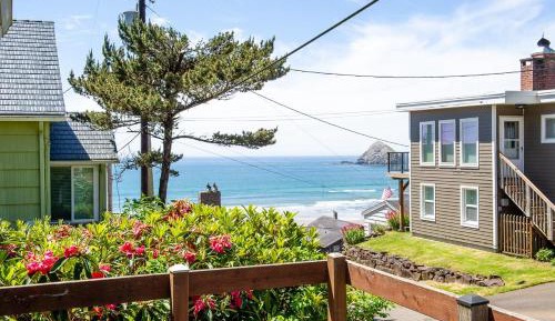 Three-Bedroom Holiday Home 