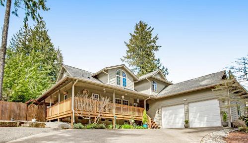 Three-Bedroom Vacation Home 
