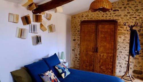 Apartment with Shower