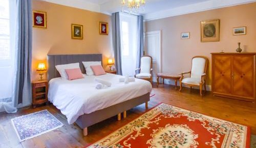 Deluxe Queen Room