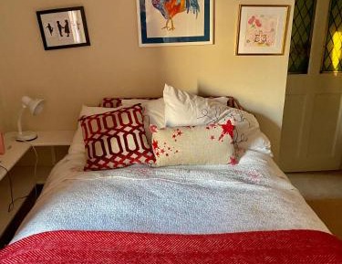 Queen Room with Private Bathroom