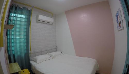 Queen Room with Shared Bathroom