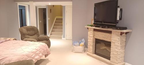 Quadruple Room with Private Bathroom