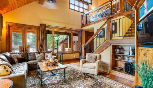 Three-Bedroom Vacation Home 