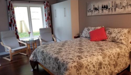 Deluxe Queen Room