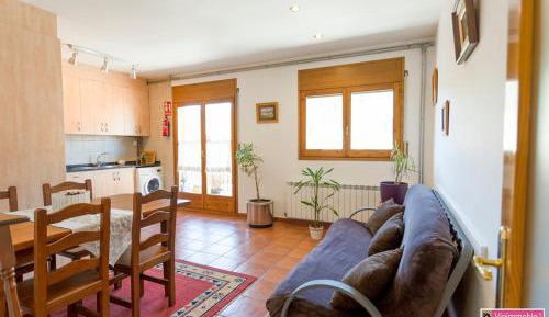 Apartment with Mountain View