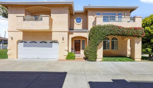 Three-Bedroom Vacation Home 