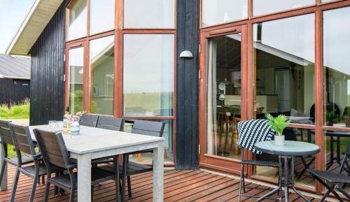 Three-Bedroom Vacation Home 