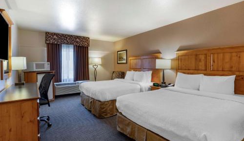 Queen Room with Two Queen Beds - Non-Smoking