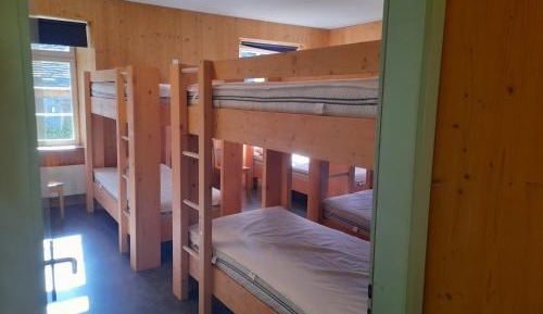 10-Bed Mixed Dormitory Room