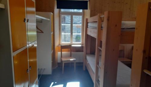 10-Bed Mixed Dormitory Room