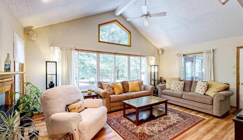 Three-Bedroom Vacation Home 