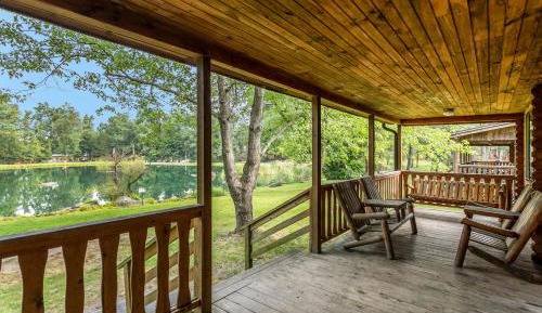 Three-Bedroom Deluxe Cottage