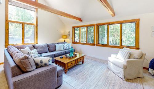 Three-Bedroom Vacation Home 