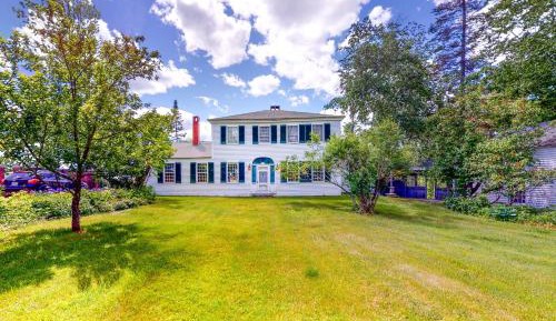 Four bedroom holiday home 