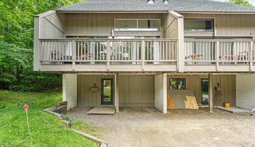 Three-Bedroom Vacation Home 