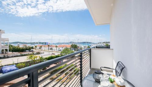 One-Bedroom Apartment with Sea View