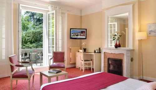 King Room with Balcony