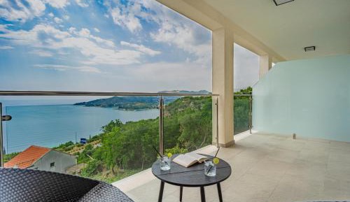 Apartment with Sea View